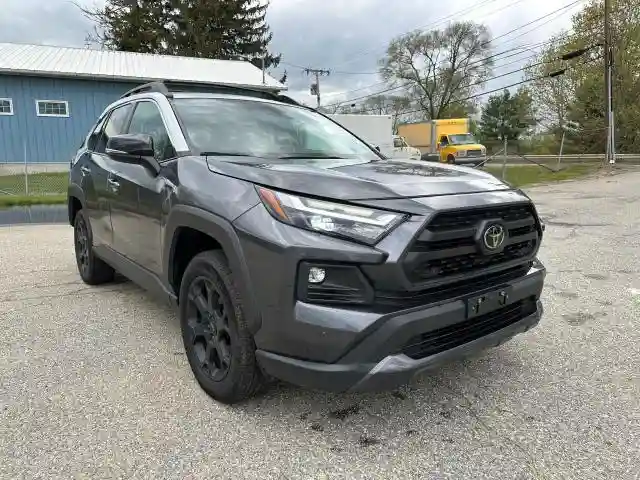 2T3S1RFV5NW269501 2022 TOYOTA RAV4-0