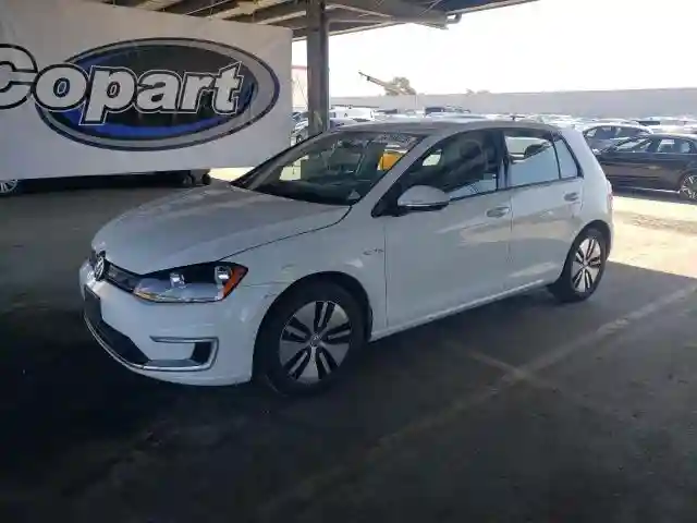 WVWKP7AU5GW901810 2016 VOLKSWAGEN GOLF-0