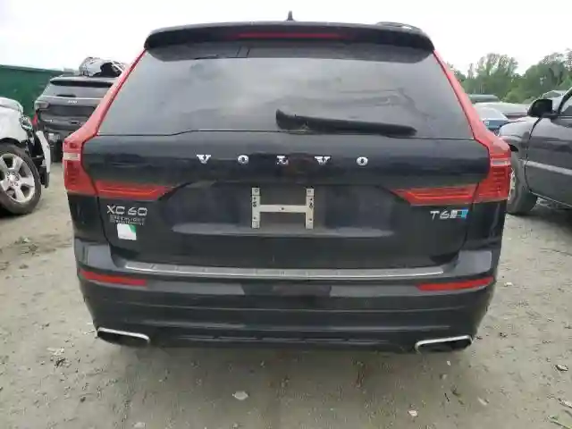 LYVA22RM3JB114210 2018 VOLVO XC60-5
