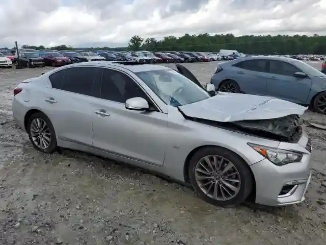 JN1EV7AP4JM357755 2018 INFINITI Q50-3