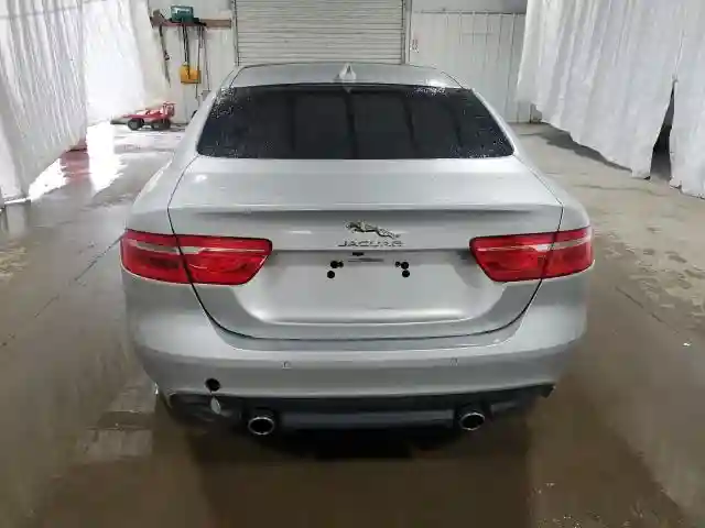 SAJAK4EV5JCP22138 2018 JAGUAR XE-5