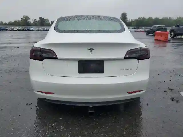 5YJ3E1EB9MF975490 2021 TESLA MODEL 3-5