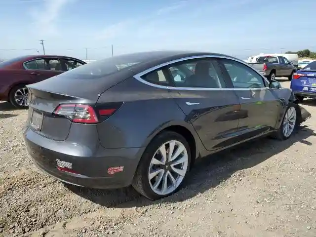 5YJ3E1EB0JF113044 2018 TESLA MODEL 3-2