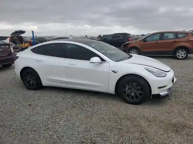 5YJ3E1EA8JF044465 2018 TESLA MODEL 3-3