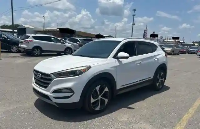 KM8J3CA29HU351485 2017 HYUNDAI TUCSON-1