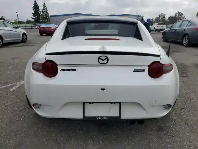 JM1NDAM71K0304075 2019 MAZDA MX5-5