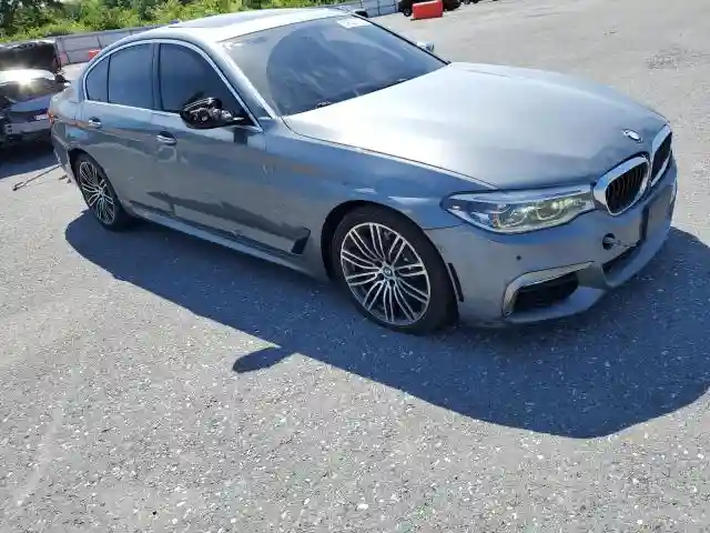 WBAJE7C53JWC54922 2018 BMW 5 SERIES-3