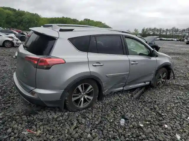 JTMRFREV3JD230625 2018 TOYOTA RAV4-2