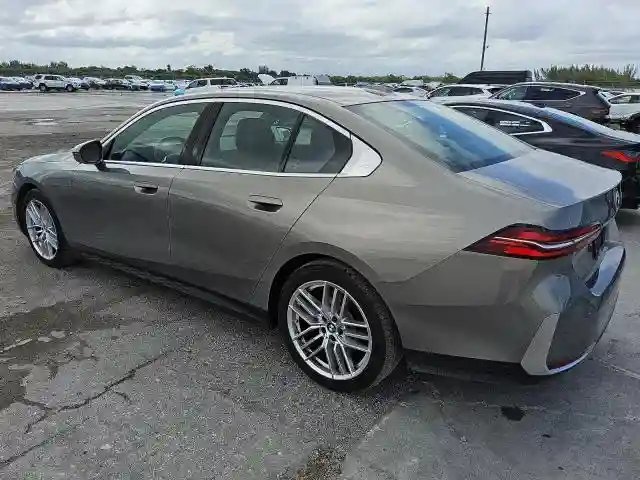 WBA43FJ0XRCP84657 2024 BMW 5 SERIES-1