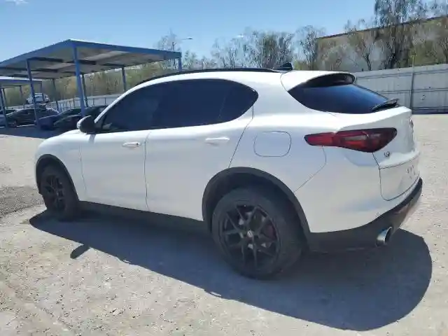 ZASFAKNN4J7C00791 2018 ALFA ROMEO STELVIO-1