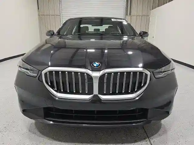 WBA43FJ06RCR45246 2024 BMW 5 SERIES-4