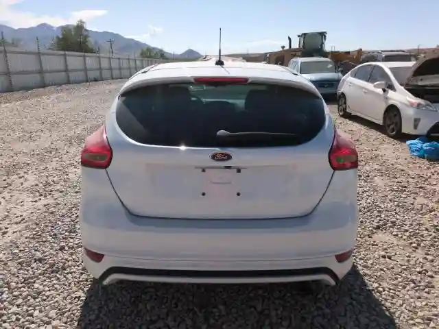 1FADP3K26GL293754 2016 FORD FOCUS-5