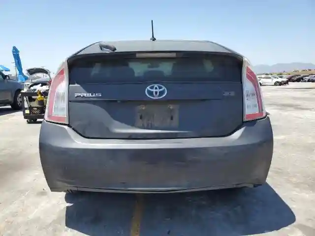JTDKN3DU1F0469888 2015 TOYOTA PRIUS-5