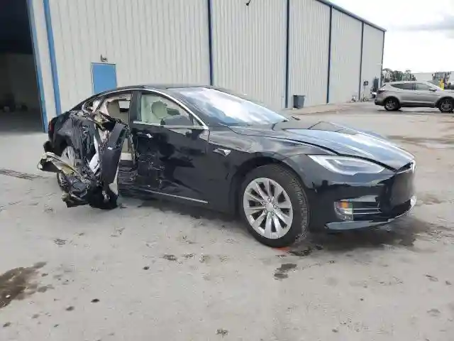 5YJSA1E29JF296905 2018 TESLA MODEL S-3