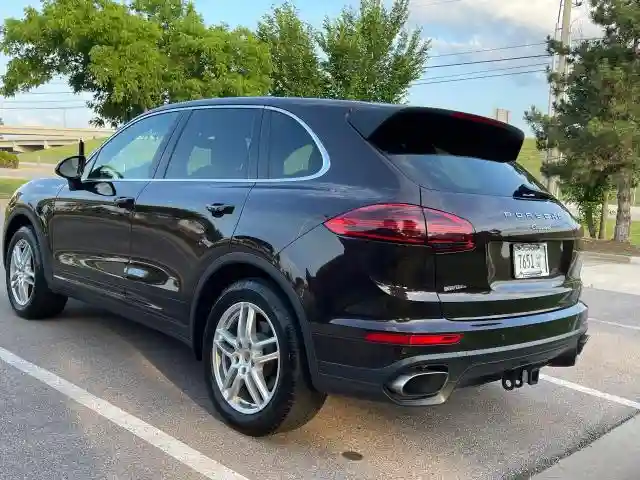 WP1AA2A28GKA36464 2016 PORSCHE CAYENNE-2