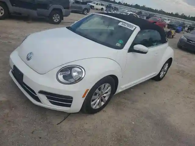 3VW5DAATXJM514636 2018 VOLKSWAGEN BEETLE-0