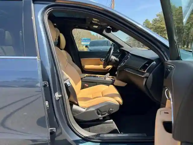 YV4BR0CL8M1708756 2021 VOLVO XC90 T8 RE-4