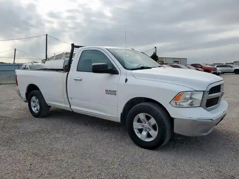 3C6JR6EG9HG671863 2017 RAM 1500-3