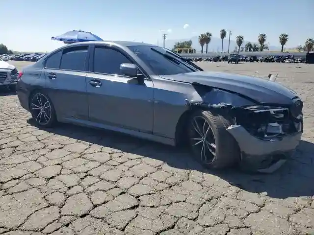 3MW5R1J00L8B13518 2020 BMW 3 SERIES-3