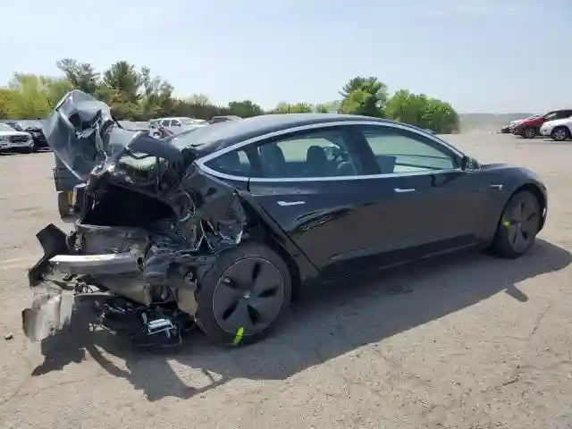 5YJ3E1EA2KF397818 2019 TESLA MODEL 3-2