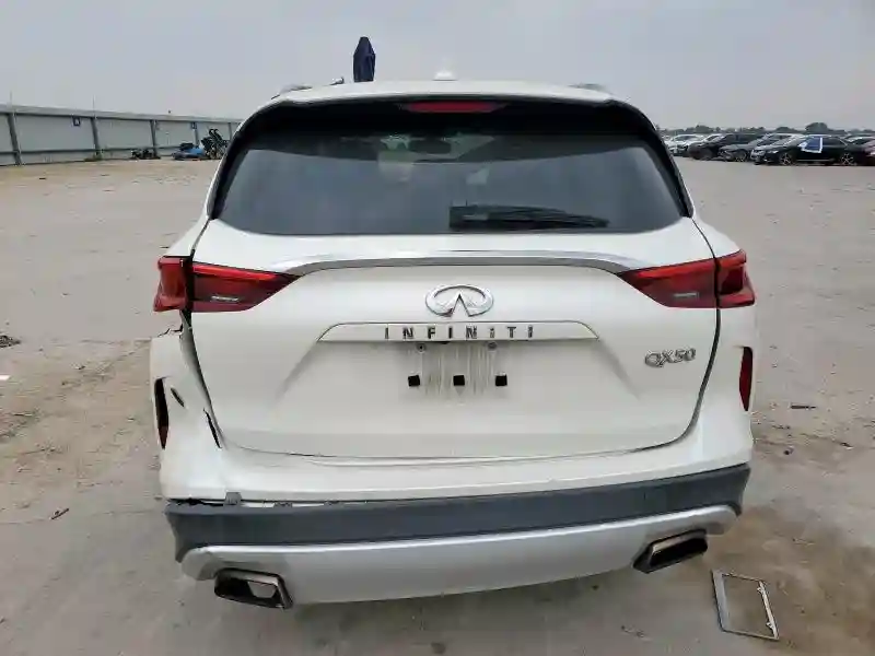 3PCAJ5M11KF144808 2019 INFINITI QX50-5