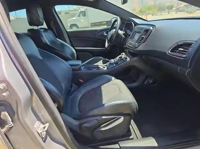 1C3CCCBBXFN557714 2015 CHRYSLER 200-4
