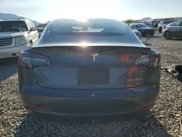 5YJ3E1EC1PF495943 2023 TESLA MODEL 3-5