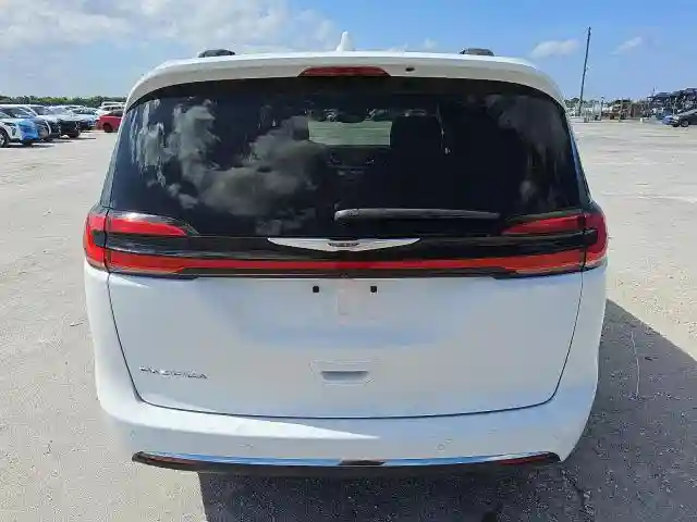 2C4RC1BG5NR154294 2022 CHRYSLER PACIFICA-5