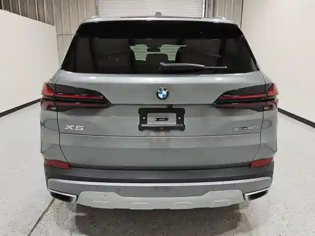 5UX13EU03R9U30809 2024 BMW X5-5