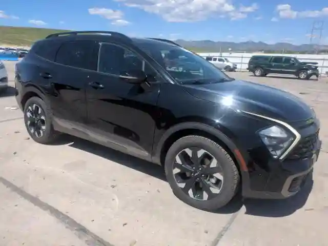 5XYK6CAF2PG002414 2023 KIA SPORTAGE X-3