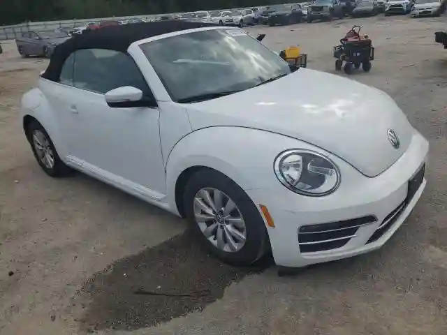 3VW5DAATXJM514636 2018 VOLKSWAGEN BEETLE-3