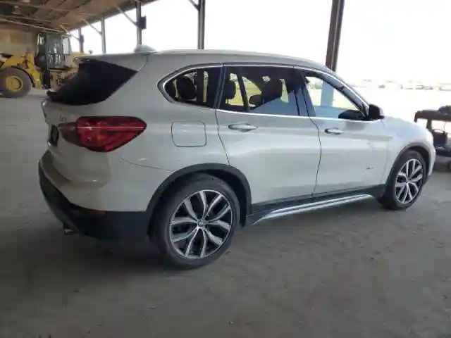 WBXHT3C35GP881610 2016 BMW X1-2