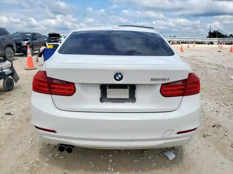 WBA3A5G57FNP34958 2015 BMW 3 SERIES-5