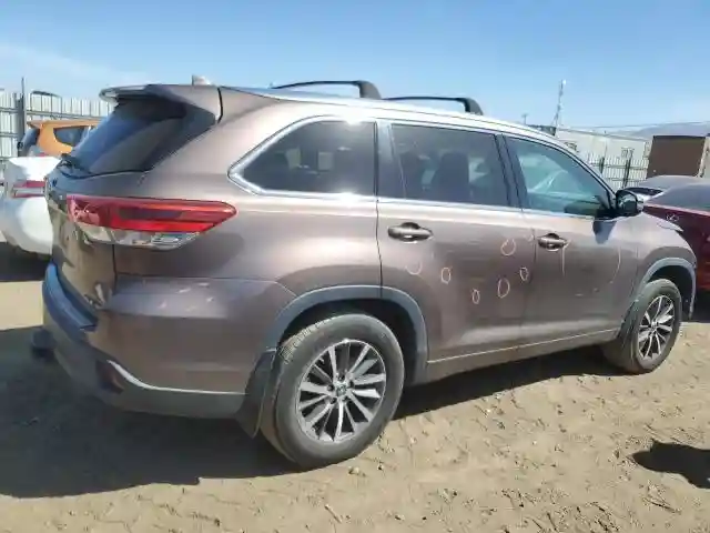 5TDJZRFH7JS811868 2018 TOYOTA HIGHLANDER-2