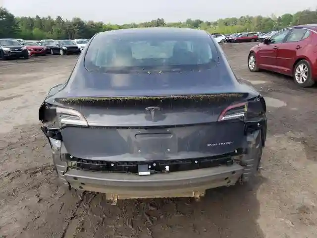 5YJ3E1EB3JF086972 2018 TESLA MODEL 3-5