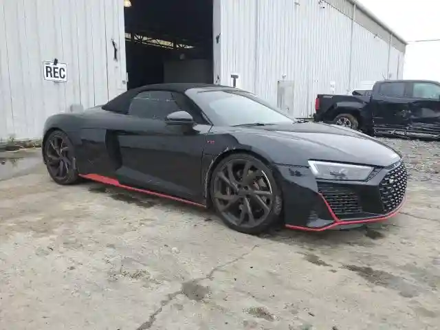 NJ1589E 2022 AUDI R8-3