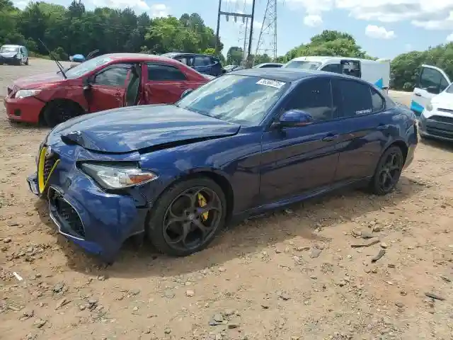ZARFAEEN7J7572769 2018 ALFA ROMEO GIULIA-0