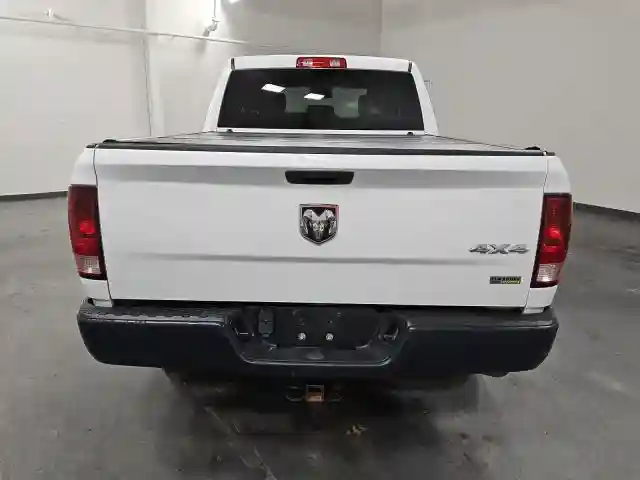 1C6RR7FGXKS708572 2019 RAM 1500-5