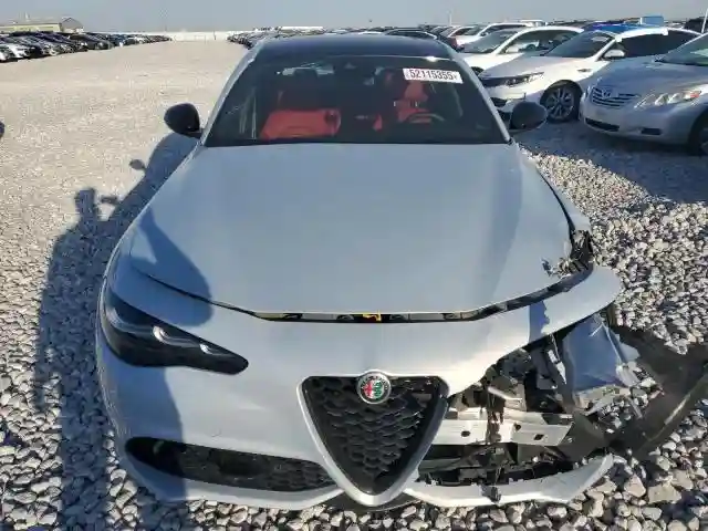 ZARFANAN8R7678018 2024 ALFA ROMEO GIULIA SPR-4