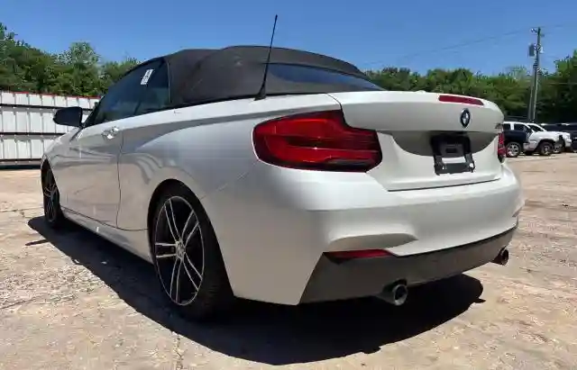 WBA2N1C56JVC28015 2018 BMW M2-2