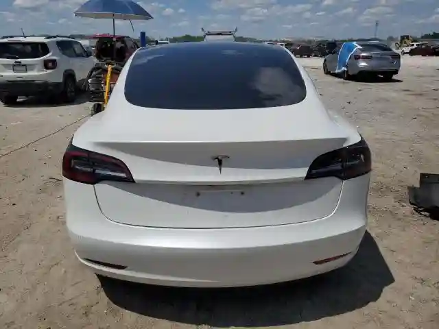 5YJ3E1EA3MF085641 2021 TESLA MODEL 3-5