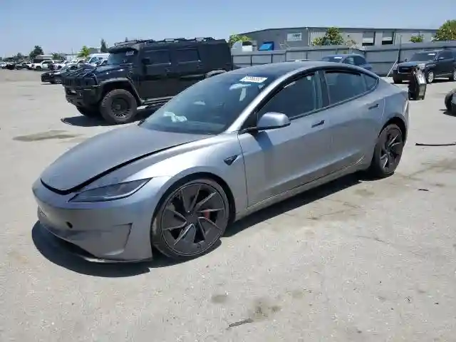 5YJ3E1ET0RF850863 2024 TESLA MODEL 3-0