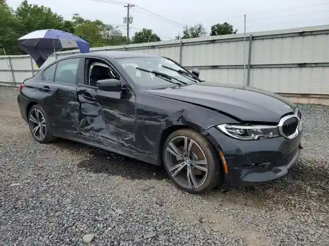 3MW5R7J52K8A04913 2019 BMW 3 SERIES-3