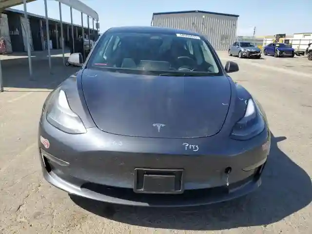 5YJ3E1EA5PF697005 2023 TESLA MODEL 3-4