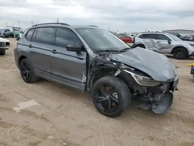 3VVCB7AX6PM013498 2023 VOLKSWAGEN TIGUAN-3
