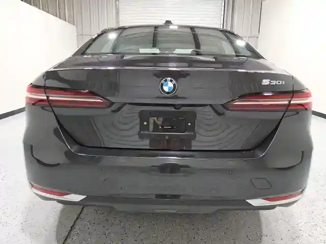 WBA43FJ07RCR70267 2024 BMW 5 SERIES-5