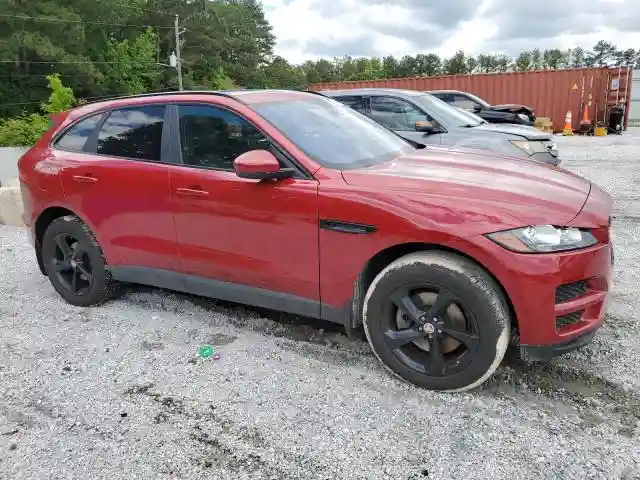 SADCJ2EV7JA250815 2018 JAGUAR F-PACE-3