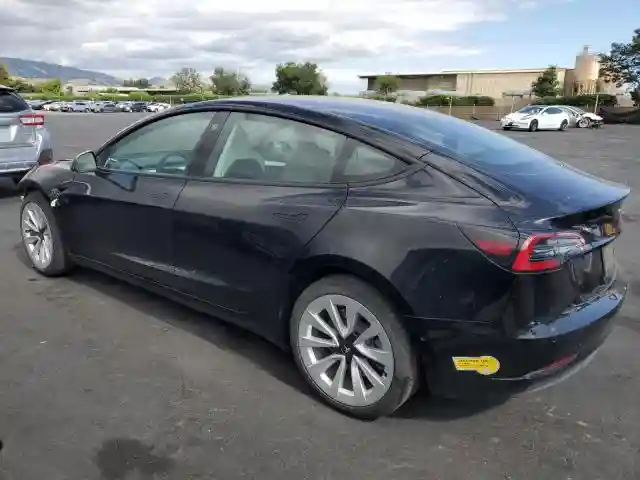 5YJ3E1EA3NF138582 2022 TESLA MODEL 3-1