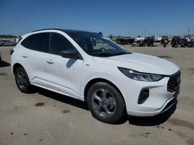 1FMCU9MN3PUA13898 2023 FORD ESCAPE ST-3