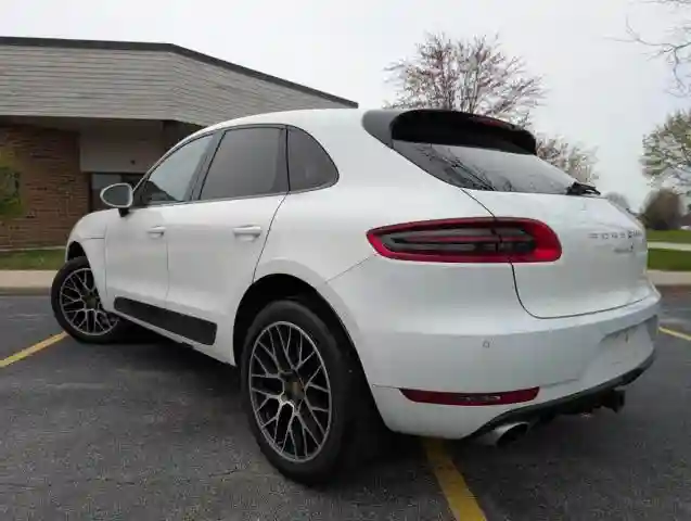 WP1AB2A53JLB30292 2018 PORSCHE MACAN-2